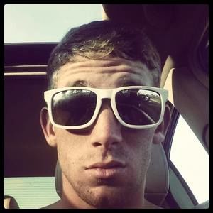 Meet your Posher, Levi